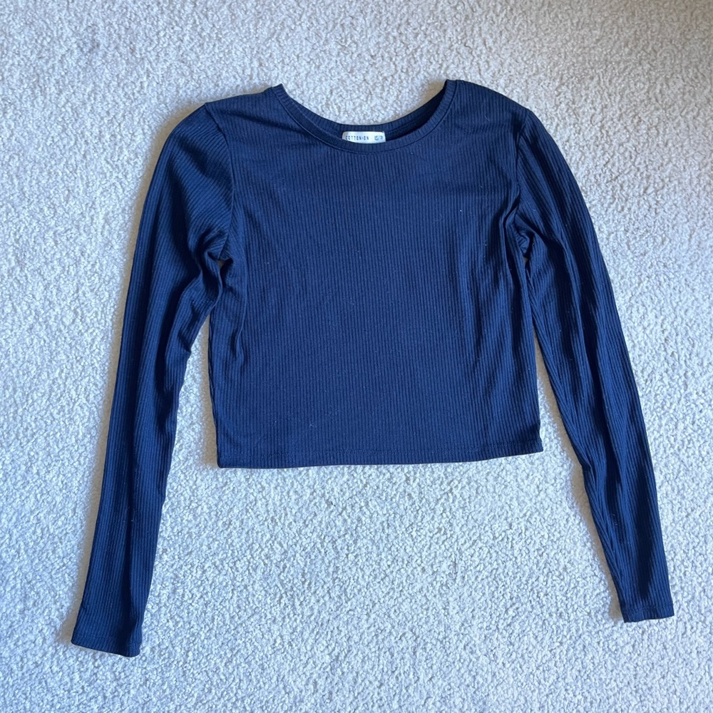 Navy blue cropped long sleeve